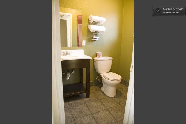 Holiday Motel - Fresno Room photo