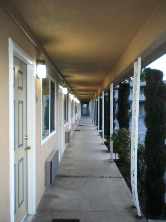Holiday Motel - Fresno Exterior photo